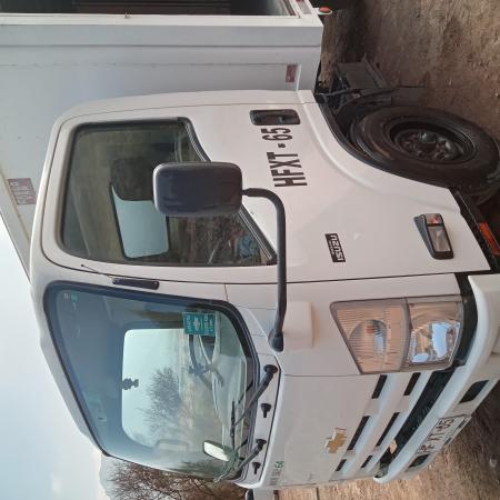 VENDO CAMION NKR512