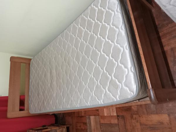 VENDO CAMA COMPLETA 