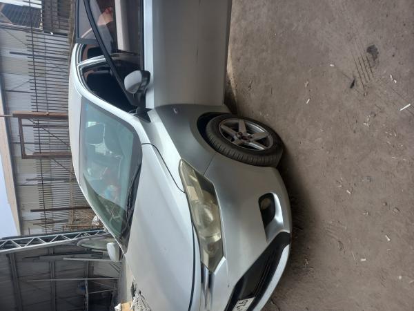 TOYOTA  YARIS  1.5 