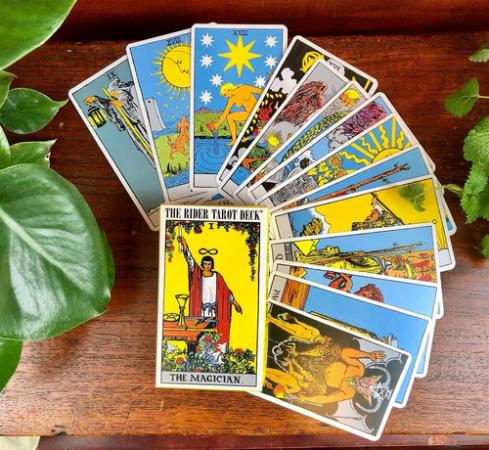 TAROT SANTIAGO Y MARIA