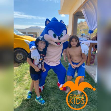 CONVIÉRTETE EN SONIC Y DIVIERTE 