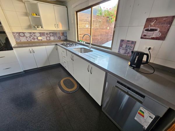 VENDE DUEÑO CASA AISLADA CIUDAD SATÉLITE