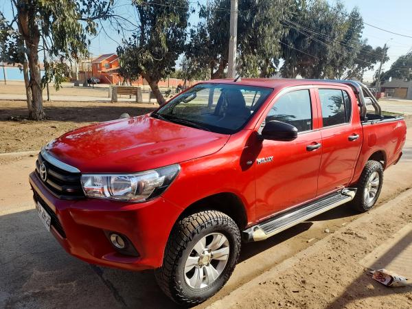 SE VENDE TOYOTA HILUX AÑO 2018