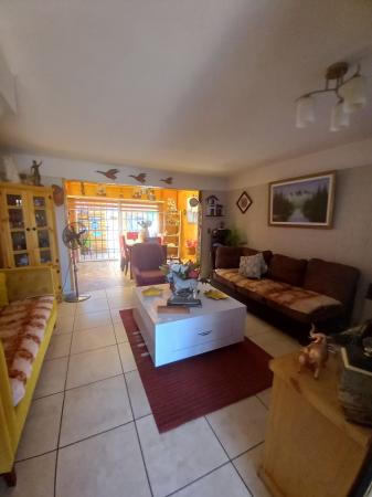 SE VENDE CASA EN PADRE HURTADO 