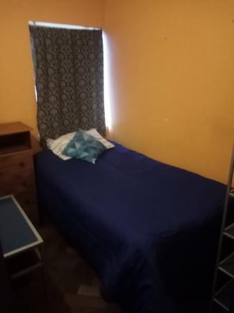 HABITACIÓN A 2 CUADRAS DE METRO SANTA LUCIA