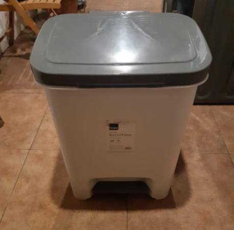 SE VENDE BASURERO