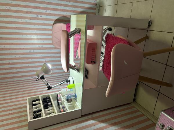 MESA DE MANICURE 