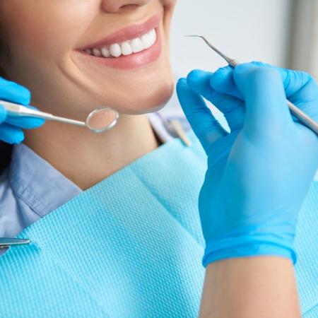 ASISTENTE DENTAL 