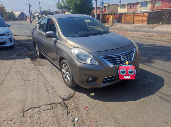 VENDO POR RENOVACION NISSAN VERSA