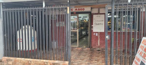 CASA CON LOCAL COMERCIAL -  COMUNA LA FLORIDA 
