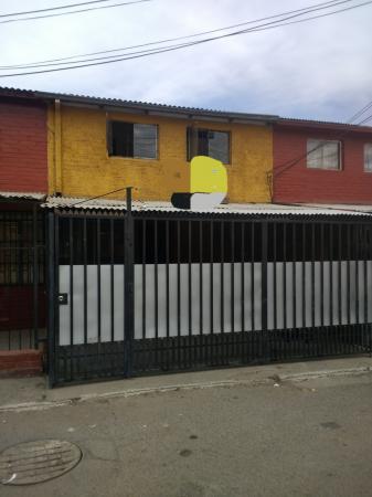 CASA LA FLORIDA,  23 VICUÑA MACKENA ,