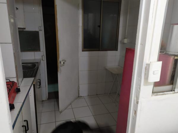 SE ARRIENDA PIEZA CON COCINA