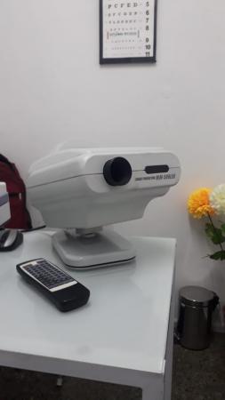 PROYECTOR OFTALMOLOGICO
