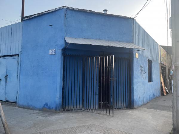 LOCAL ESQUINA EN AVENIDA 