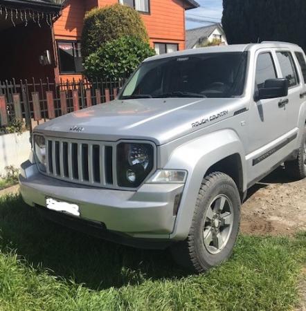 SE VENDE JEEP CHEROKEE LIBERTY 2009 3.7 V6