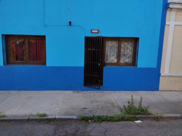 VENDO AMPLIA CASA