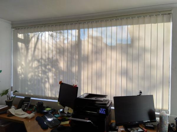 CORTINAS VERTICALES TELA SCREEN ROLLERMAS A MEDIDA