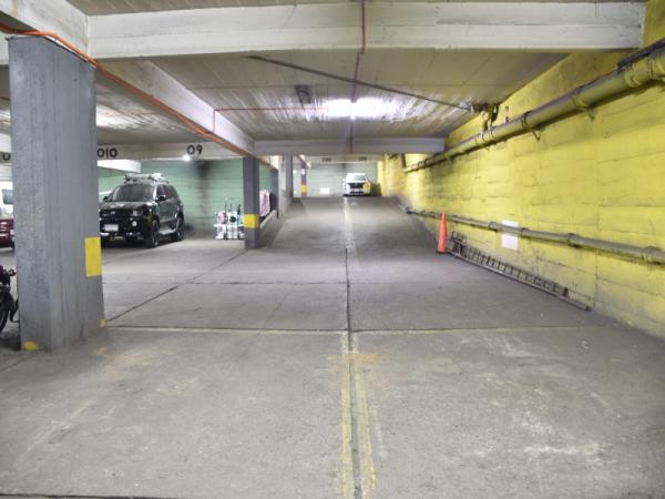 VENTA DE 2 PUESTOS DE ESTACIONAMIENTO