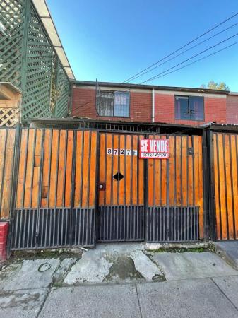 CASA EN AVENIDA CORONA SUECA