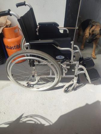 VENDO SILLA DE RUEDAS EXCELENTE ESTADO 