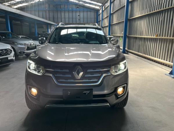 RENAULT ALASKAN 4X4 2.3 TOP LINE