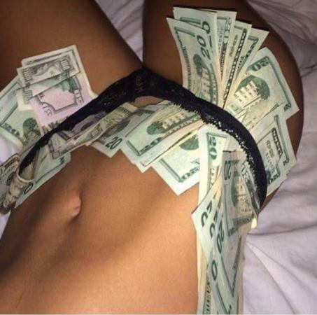 SE NECESITAN CHICAS