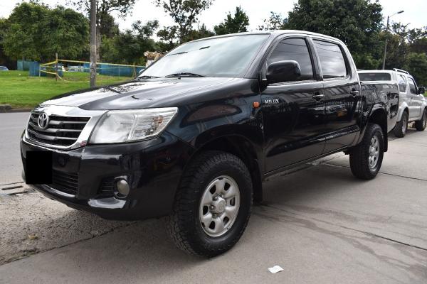 TOYOTA HILUX 3.0 CD SRV CUERO I 171CV 4X4 2014