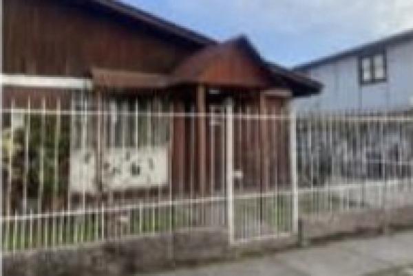CASA AMPLIA EN SECTOR MUY TRANQUILO 