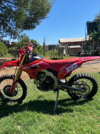 VENDO O PERMUTO CRF 250 RX