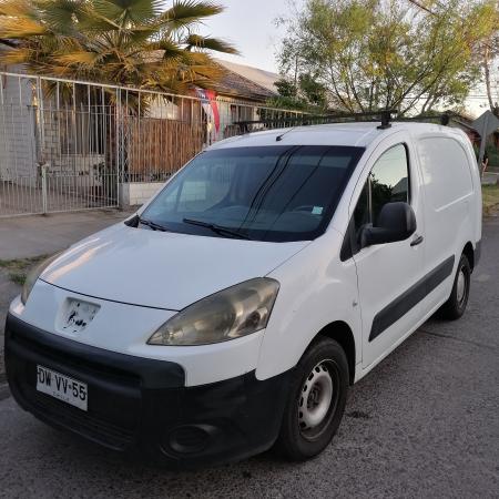 PEUGEOT PARTNER MAXI, AMPLIO Y EN BUEN ESTADO 