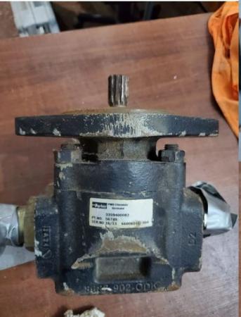 MOTOR HIDRÁULICO USADO  DE 5 X 6 PULGADAS