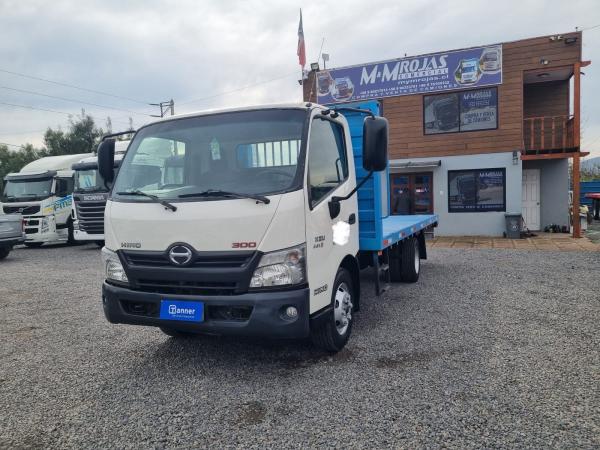 2019 HINO ZXU300