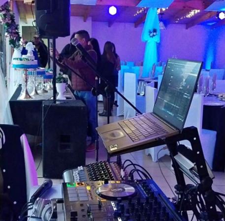 EVENTOS FIESTAS AUDIO PROFESIONAL DJ ILUMINACIÓN 