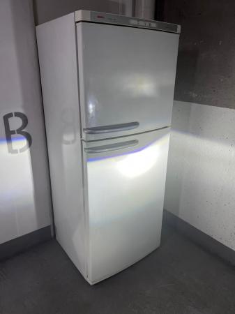 REGALO REFRIGERADOR BOSH GLASS LINE 42