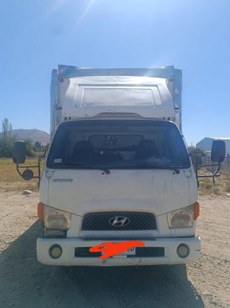 CAMIÓN HYUNDAI 