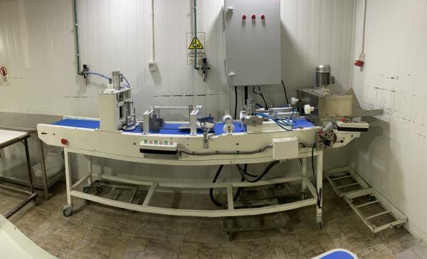 MÁQUINA AUTOMATIZADA PARA FABRICACIÓN DE EMPANADAS