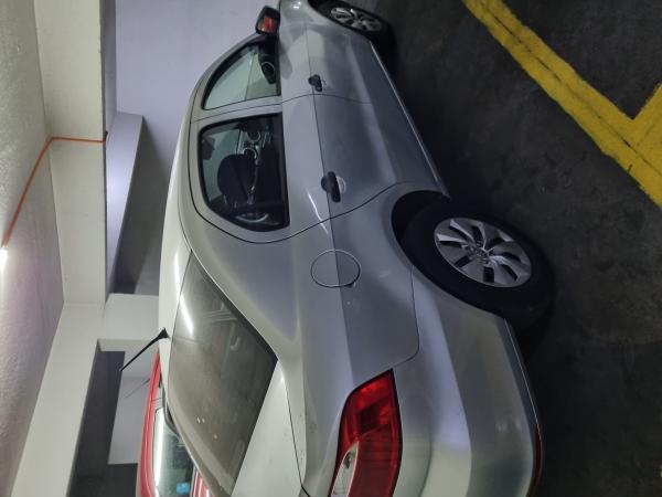 SE VENDE VOLKSWAGEN VOYAGE 1.6 AÑO 2014 