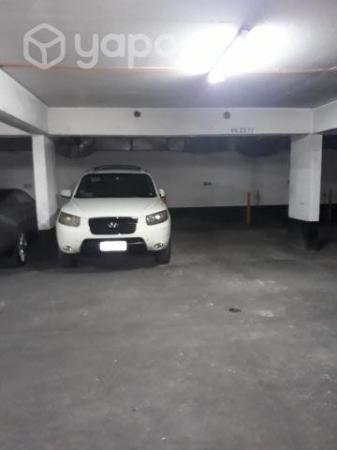 SE ARRIENDA ESTACIONAMIENTO 