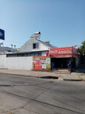 SE VENDE CASA  CON LOCAL COMERCIAL Y ALCOHOLES