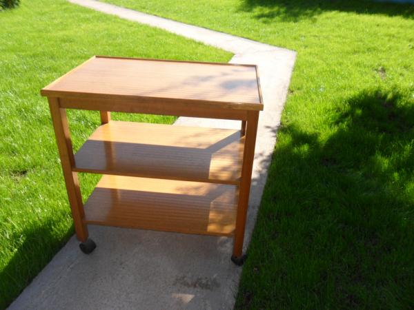 MESA DE MADERA // MULTIPROPÓSITO
