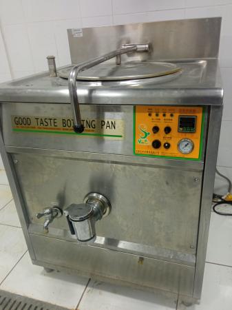 MARMITA ACERO INOX. 100 LTS.