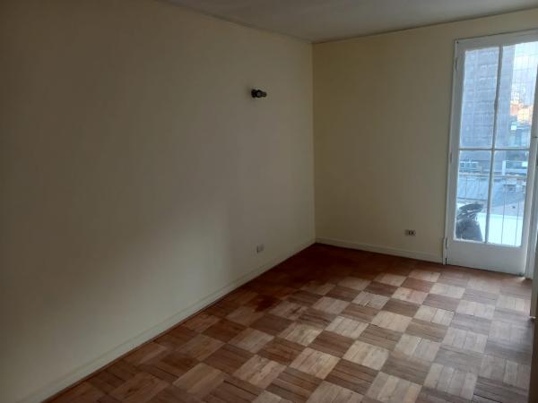 EXCELENTE Y AMPLIO DEPARTAMENTO SANTIAGO CENTRO