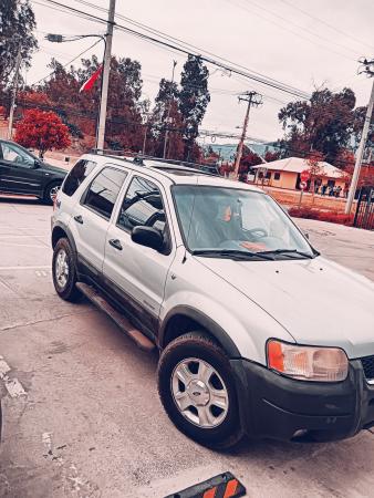 SUV FORD ESCAPE 4X4 FULL EQUIPO 