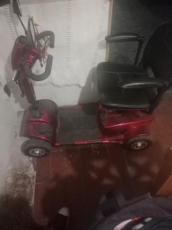 VENDO SILLA DE RUEDAS ELÉCTRICA 