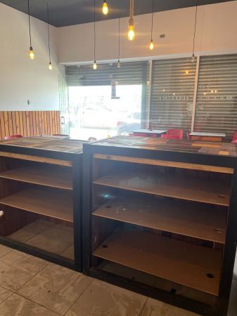 MESONES,MESAS Y SILLAS PARA RESTAURANT O CAFETERÍA
