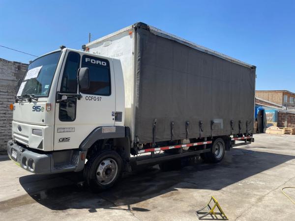 FORD CARGO 915 E 2010