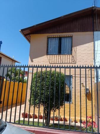 VENDE CASA EN MAIPU SECTOR CUATRO PONIENTE