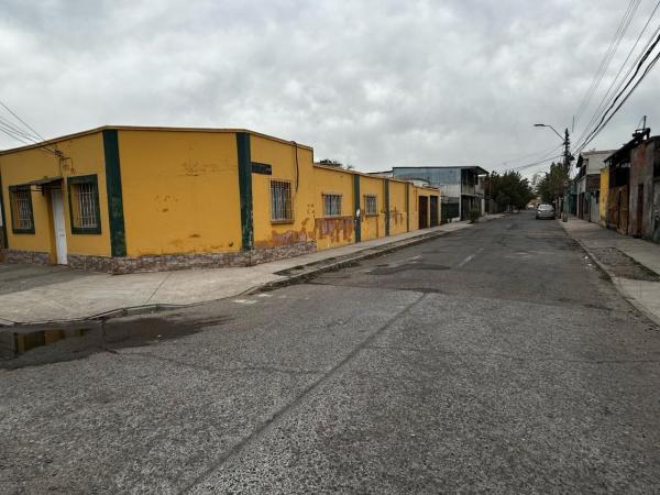 170.000.000 VENDO CASA ESQUINA, 15 DE STA. ROSA