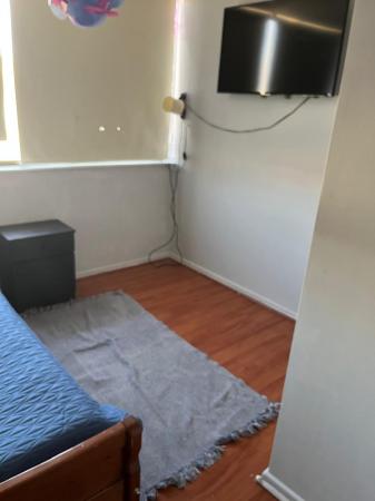 ARRIENDO HABITACIÓN CON BAÑO USO EXCLUSIVO-MUJERES