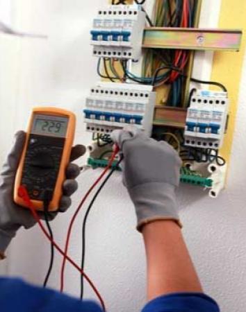 TÉCNICO ELECTRICISTA SEC
